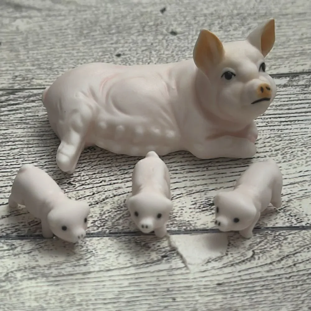 Vintage Bone China Miniature Momma Pigs & 3 Piglets